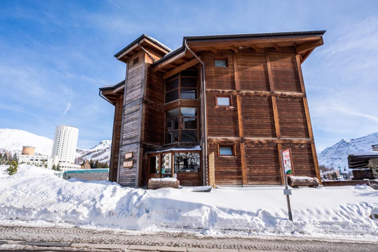 Chalet Weal Aparthotel Sestriere Exterior foto